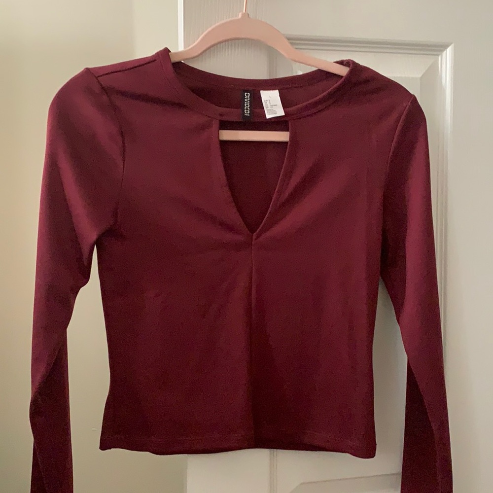 Maroon long sleeve great condition never worn